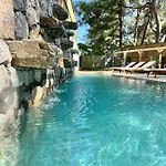 Esmahan Forest And Pool By Zehra Apartamento *