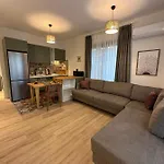 Esmahan Forest And Pool By Zehra Apartamento