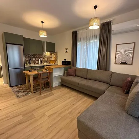 Esmahan Forest And Pool By Zehra Apartment