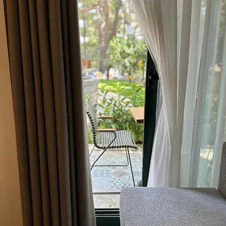 Esmahan Forest And Pool By Zehra * מרמריס